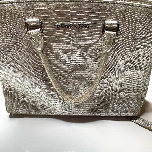 MICHAEL KORS SELMA ZIP SATCHEL - Picture 7 of 7